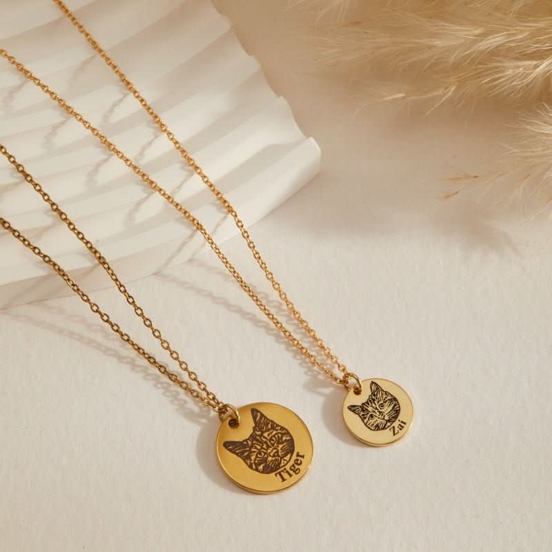 Custom Pet Face Necklace - TailPrints
