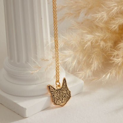 Custom Pet Face Necklace_irregular shape - TailPrints